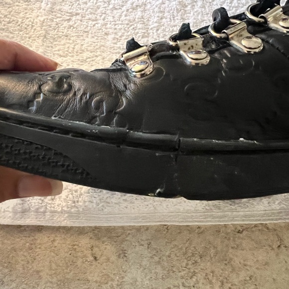 GUCCI GG EMBOSSED SNEAKERS/BOOTS MEN’S SIZE 6 OR WOMEN’S SIZE 9 M … WITH DEFECTS - Picture 14 of 16